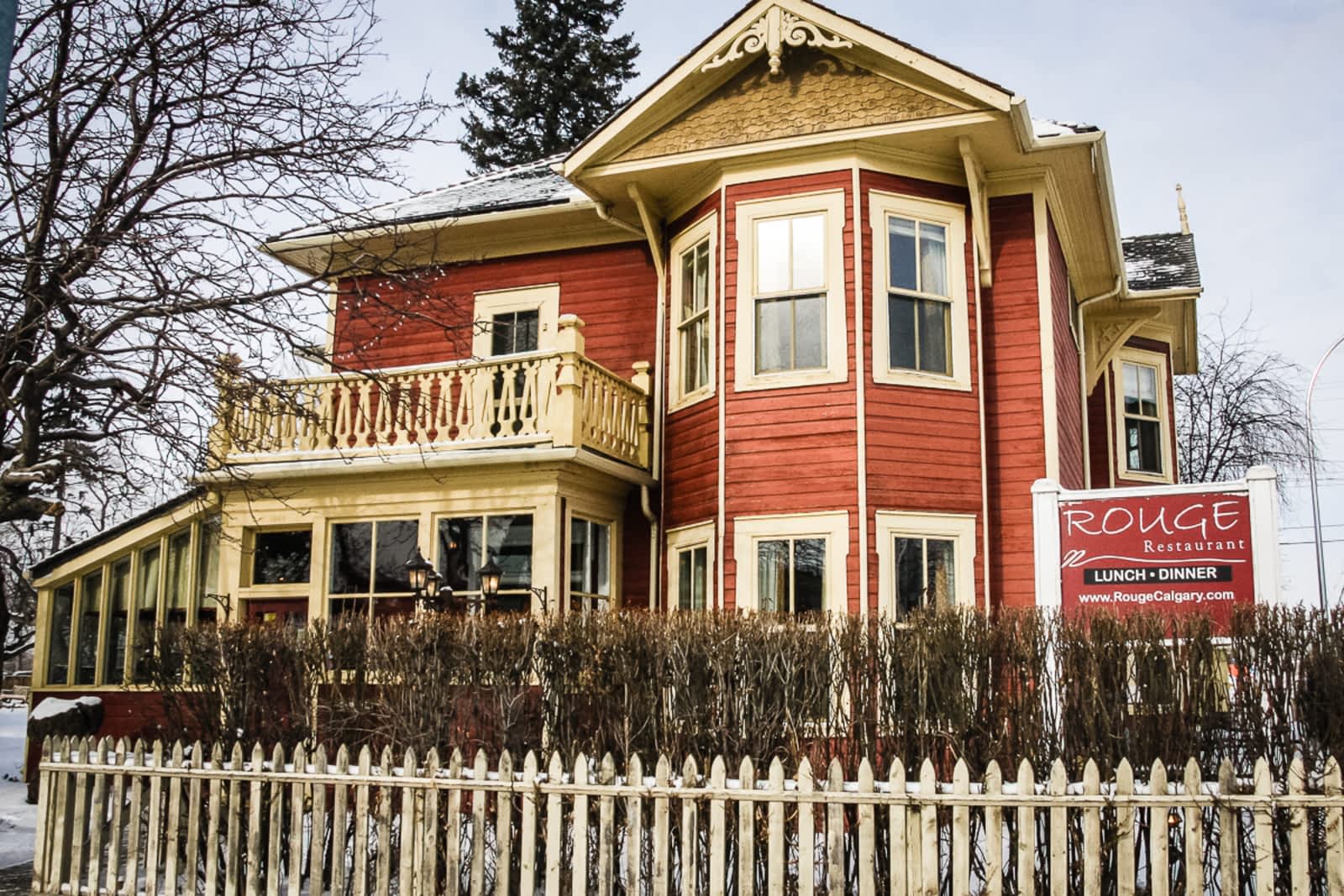 Photo credit: yellowpages.ca