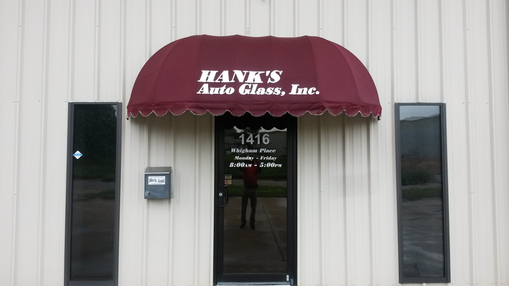 Hank's Auto Glass Inc