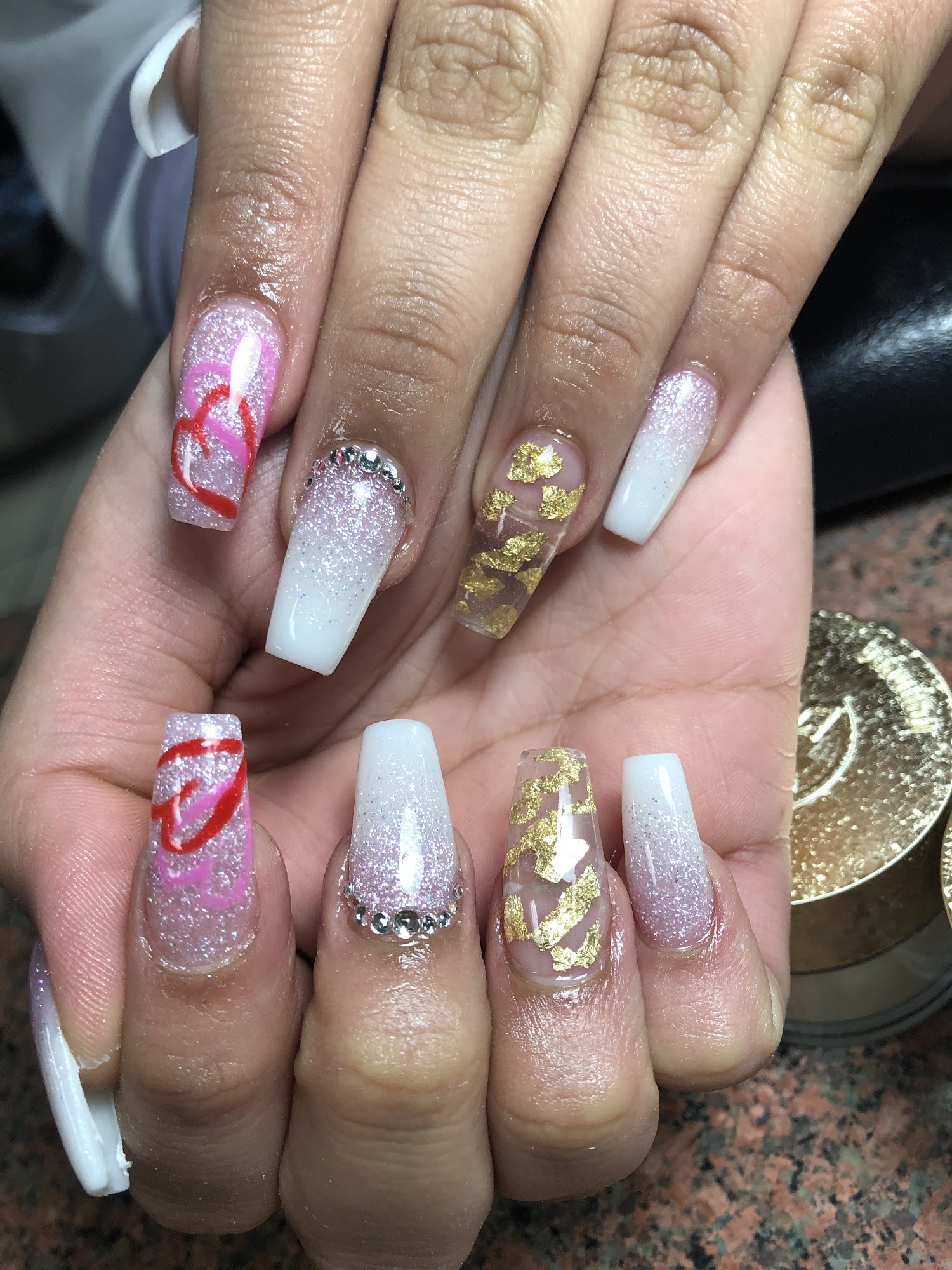 Kimi’s Nails & Salon
