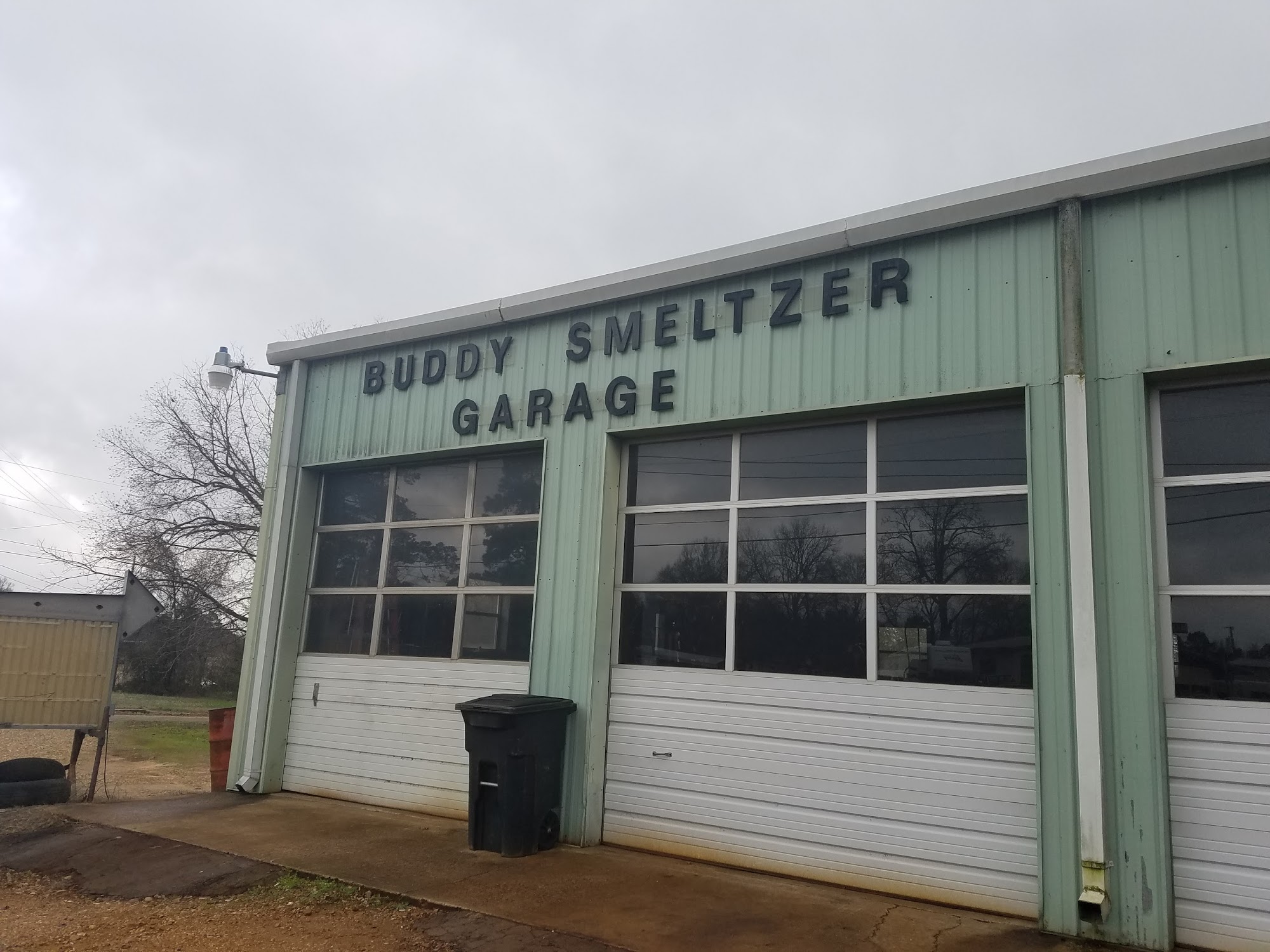 Smeltzer's Buddy Garage