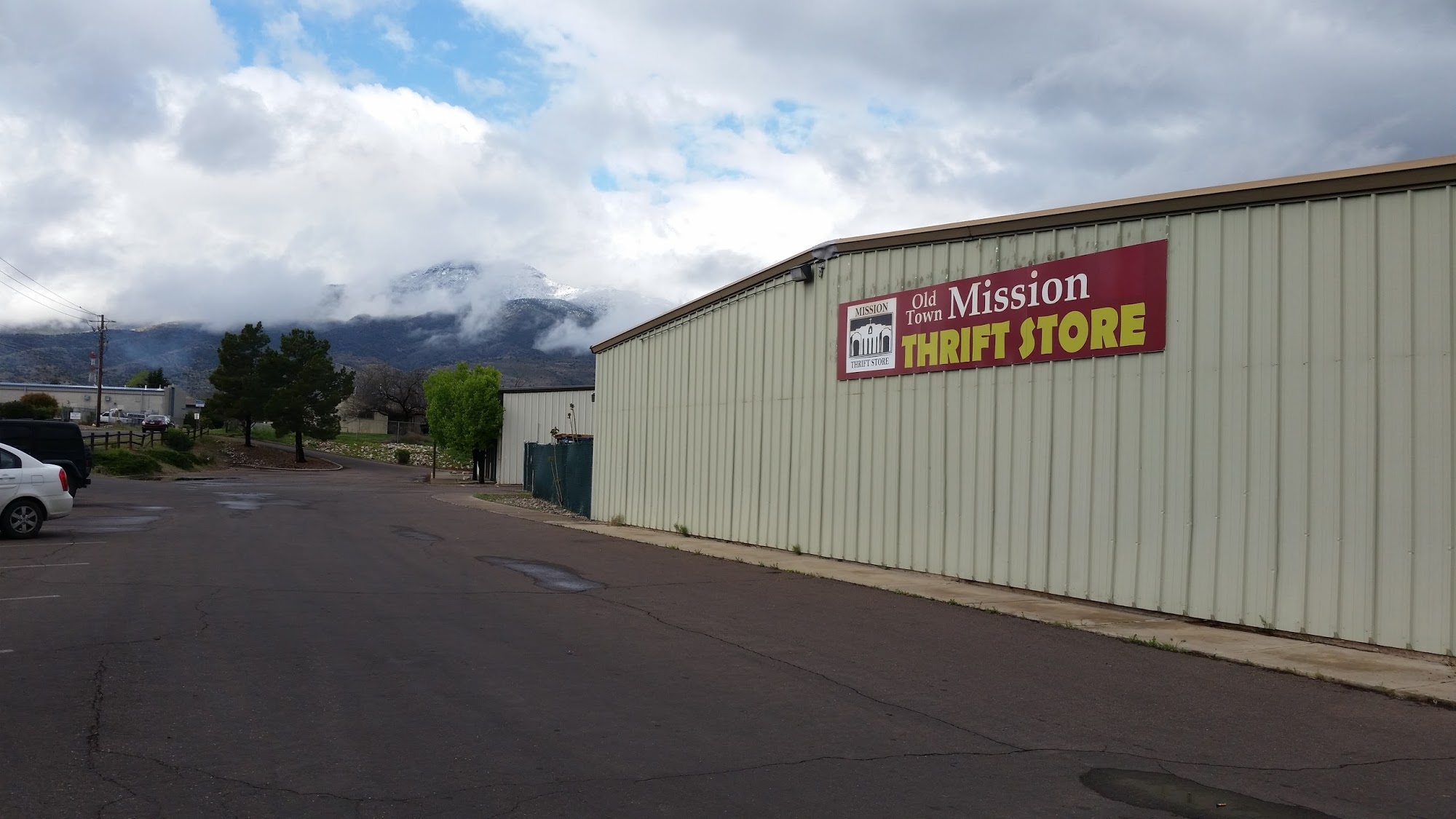 Old Town Mission Thrift Store