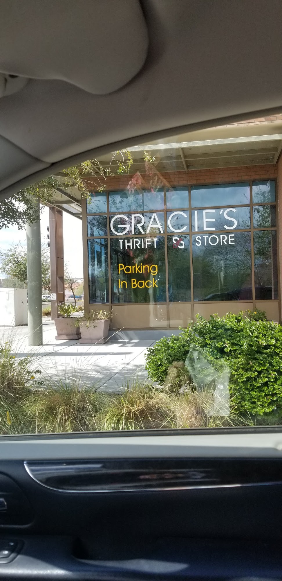 Gracie's Thrift Store