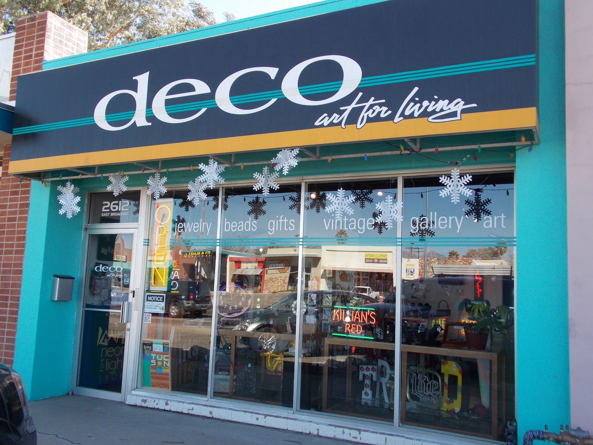 Deco: An Illuminating Experience