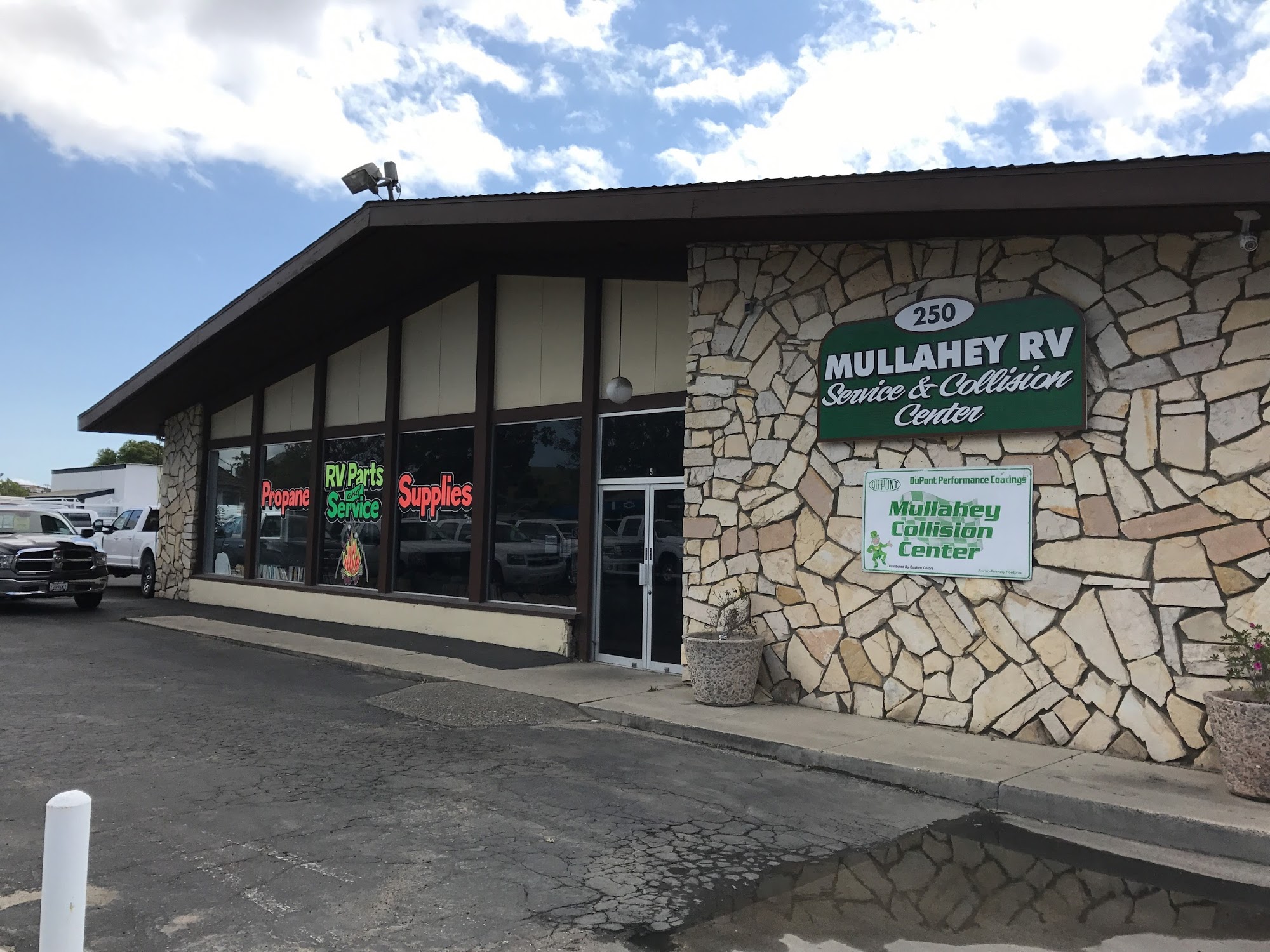 Mullahey RV Collision & Service Center
