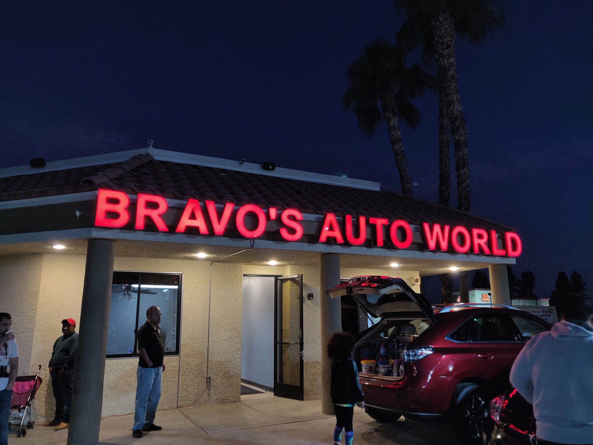 BRAVO'S AUTO WORLD
