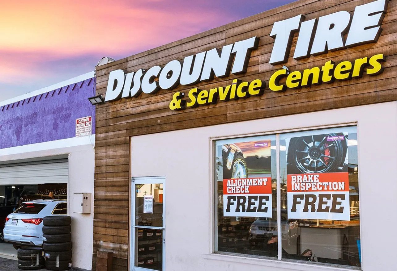 Discount Tire & Service Centers - Lake Forest, CA