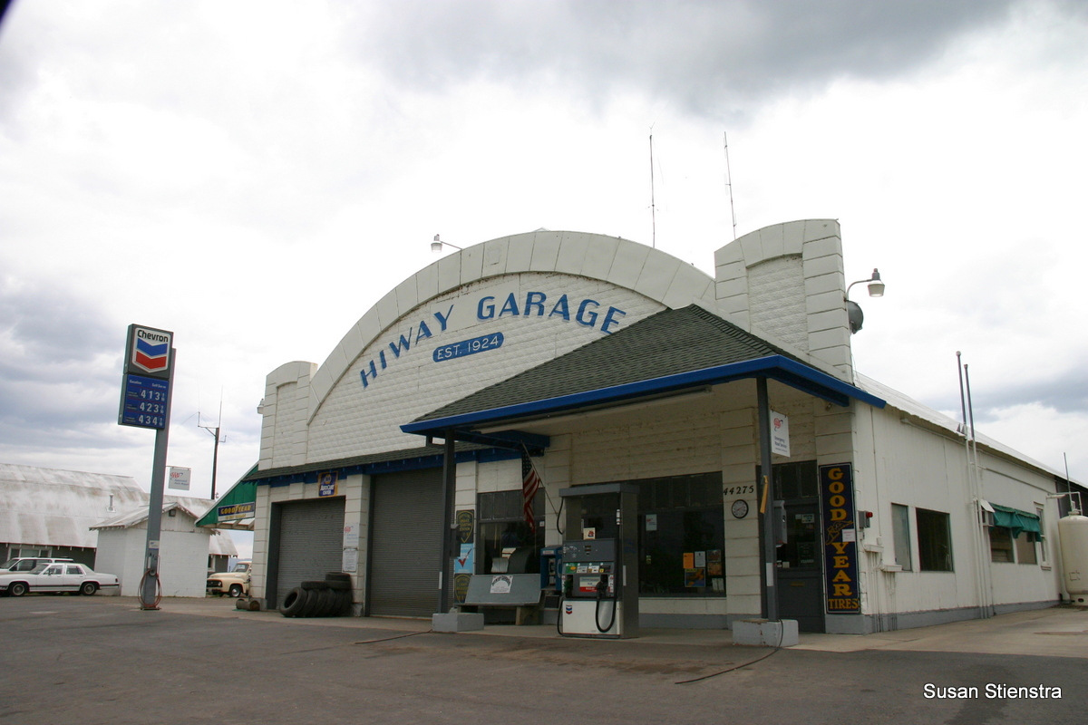 Hiway Garage