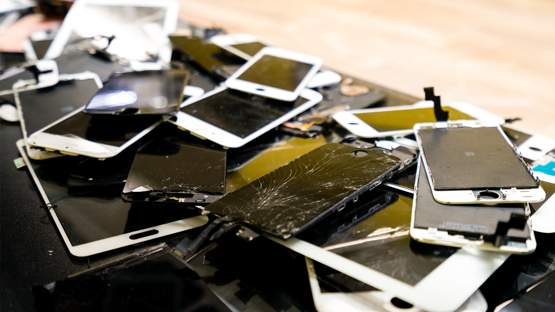 D & R Electronix Cell Phone Repairs - Redlands