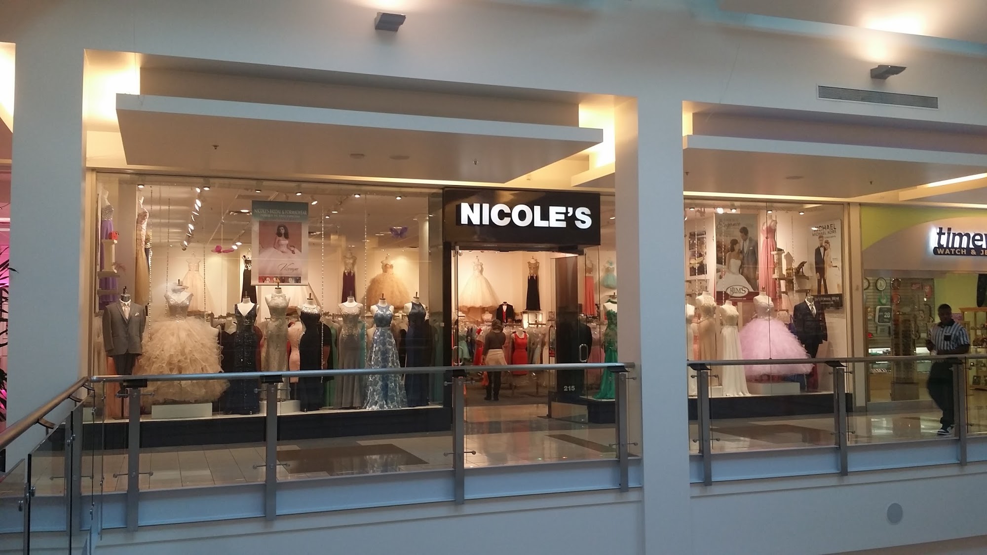 Nicole's Bridal And Formalwear
