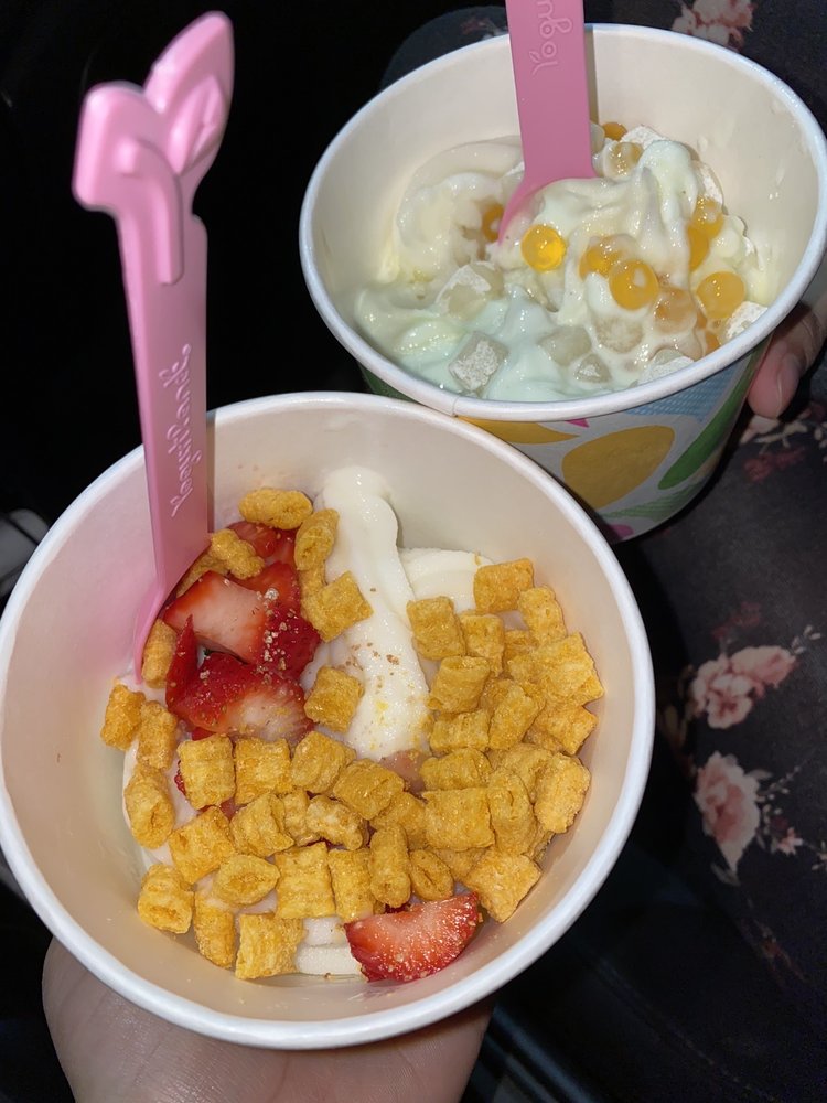 Yogurtland 1106 Truman St., San Fernando