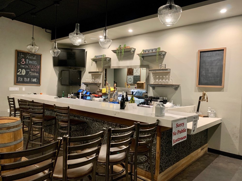 O’cado Restaurant 14568 Ventura Blvd, Sherman Oaks