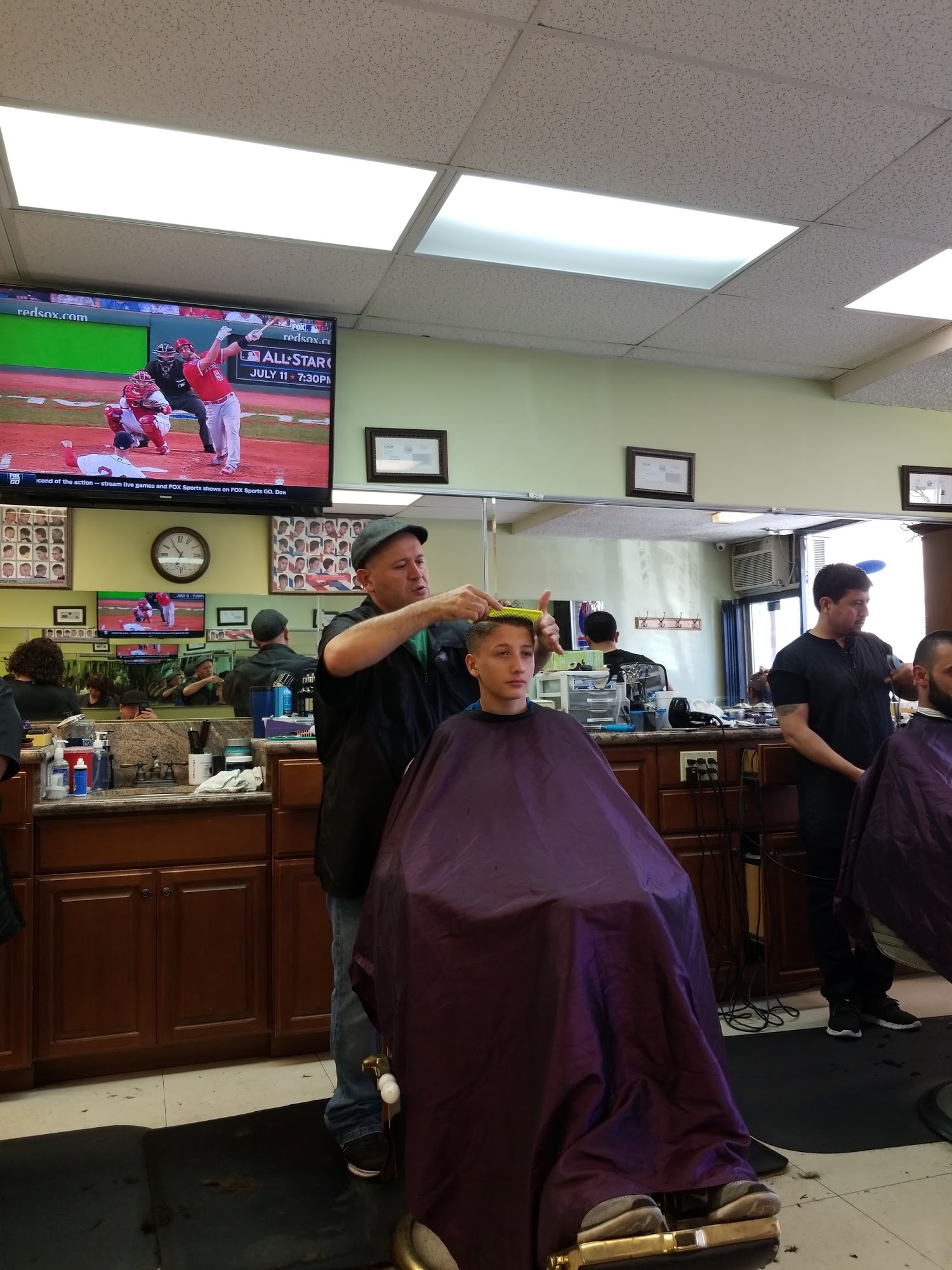 Manny's Barbershop