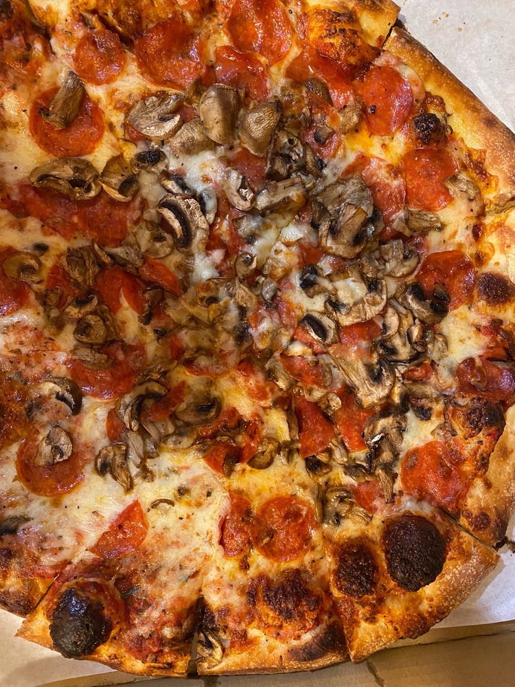 Caruso's Italian Kitchen 13737 Foothill Blvd, Sylmar