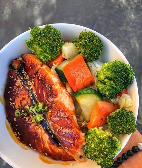 Xevichez Sushi Bar 14117 Hubbard St A, Sylmar
