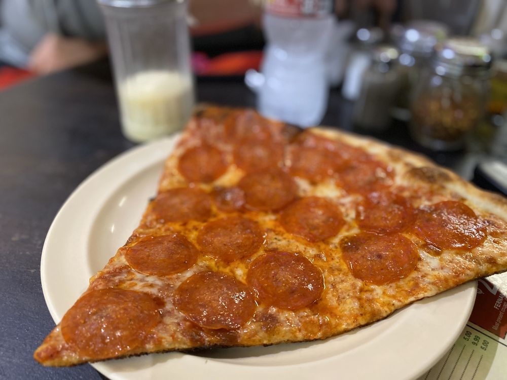 Fernanda's Pizza 7141 Kester Ave, Van Nuys