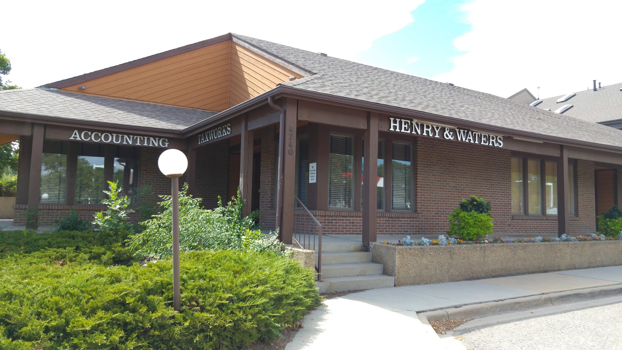 Henry Waters & Associates Inc