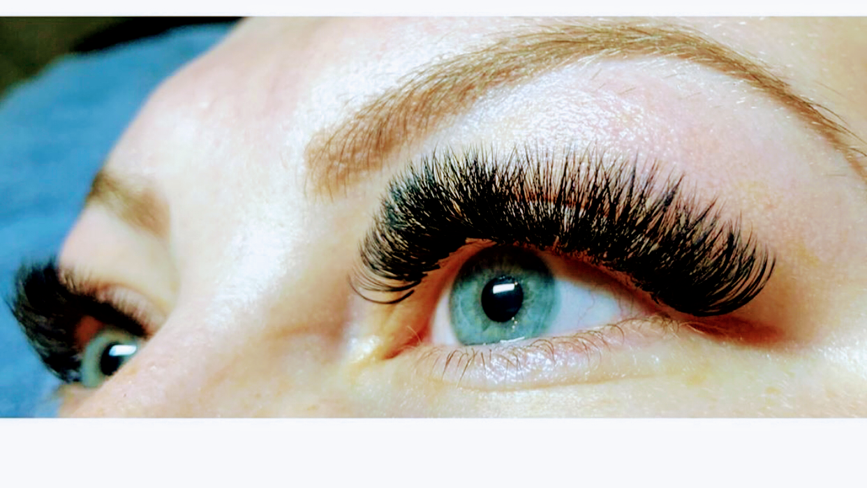 Aussie Lashes and Luxury Spa