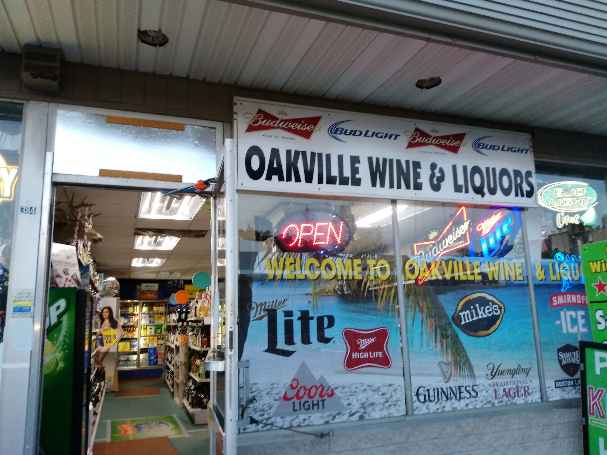 Oakville Wine & Liquor