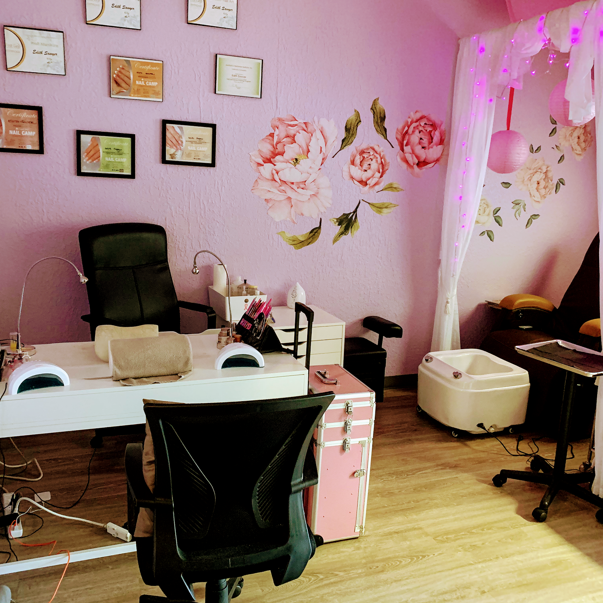 Fleur De Pink Beauty Lounge