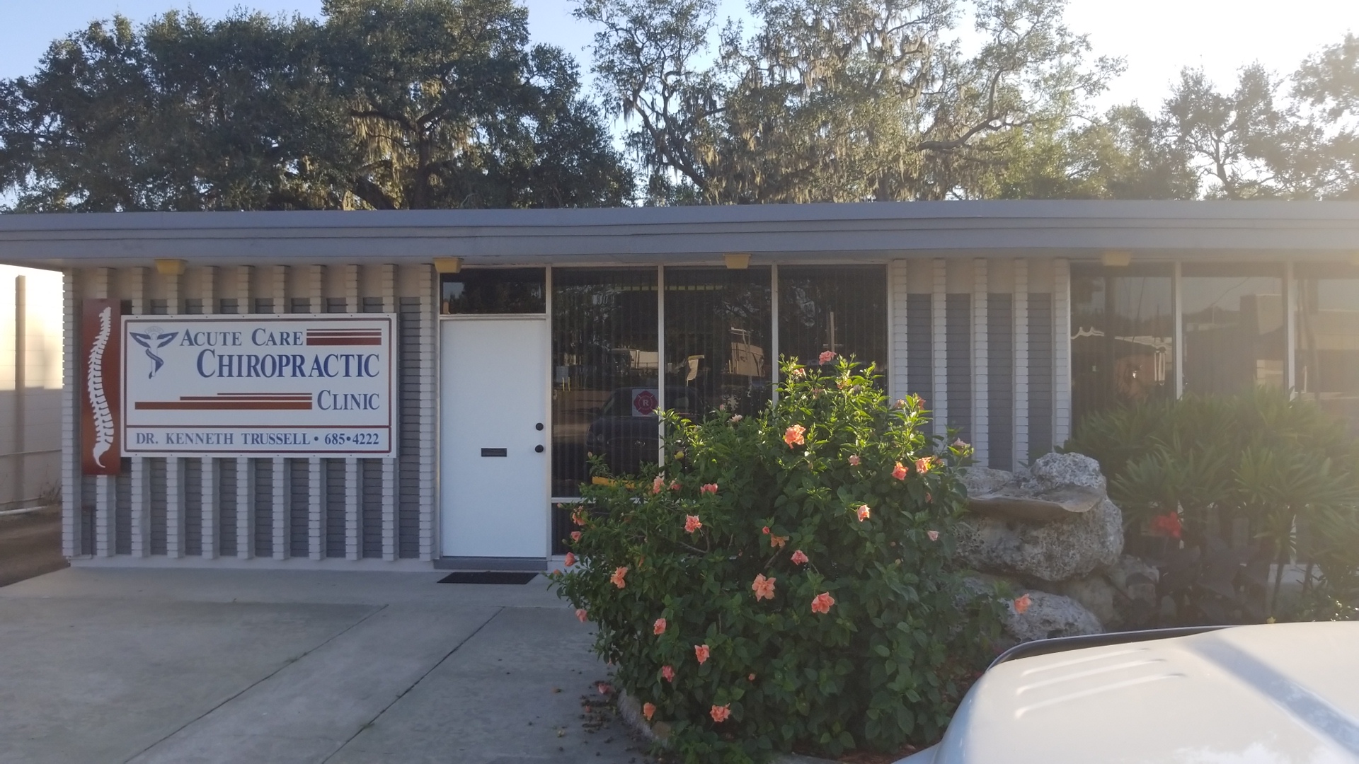 Acute Care Chiropractic Clinic