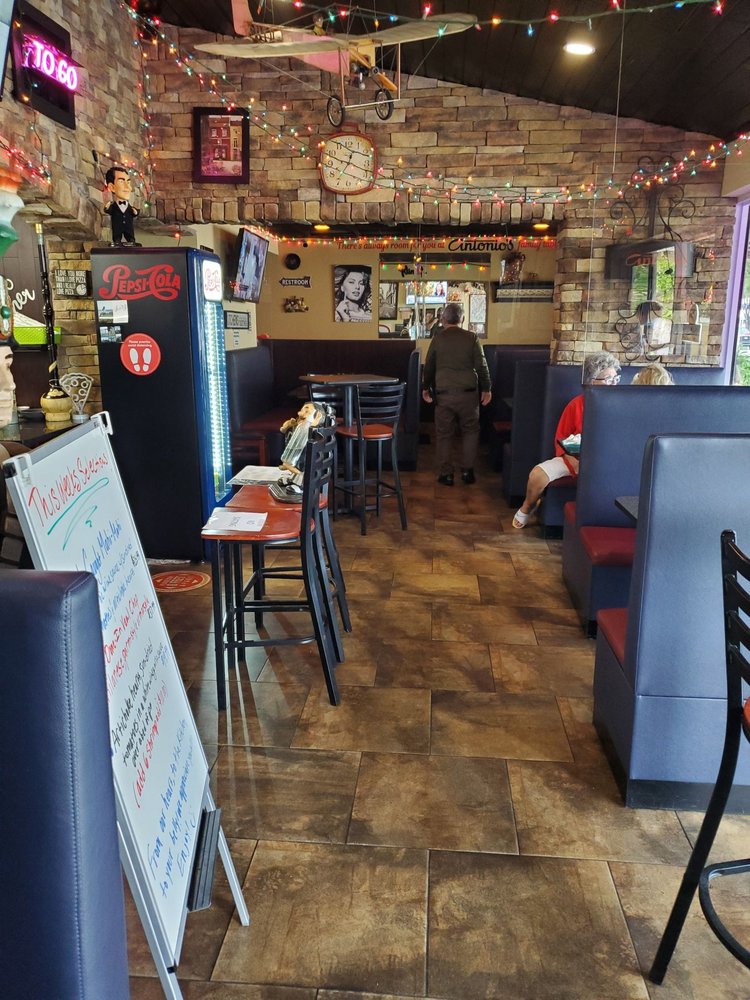 Antonio’s Pizza 3088 Griffin Rd, Davie