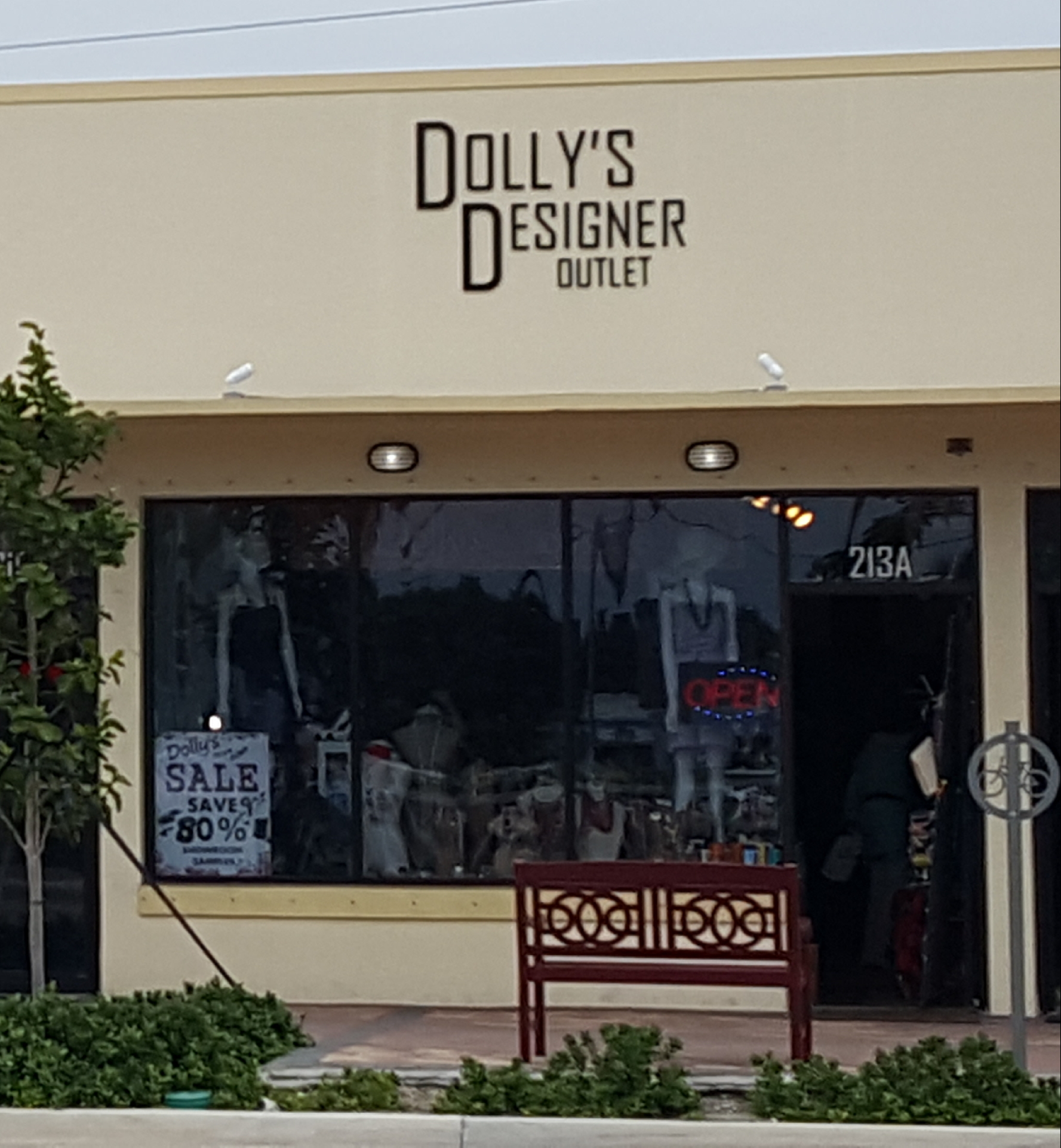 Dolly's Designer Outlet