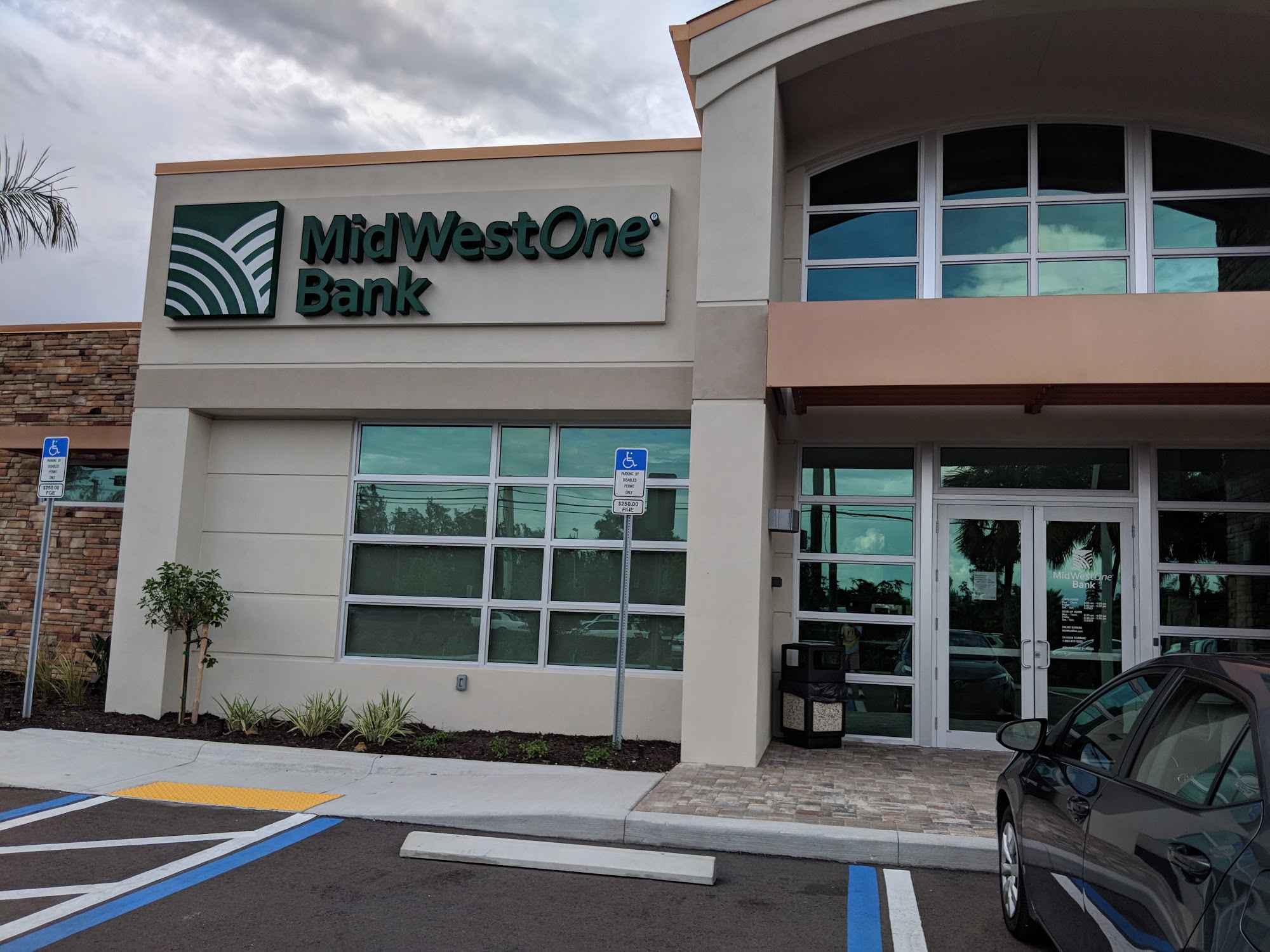 MidWestOne Bank