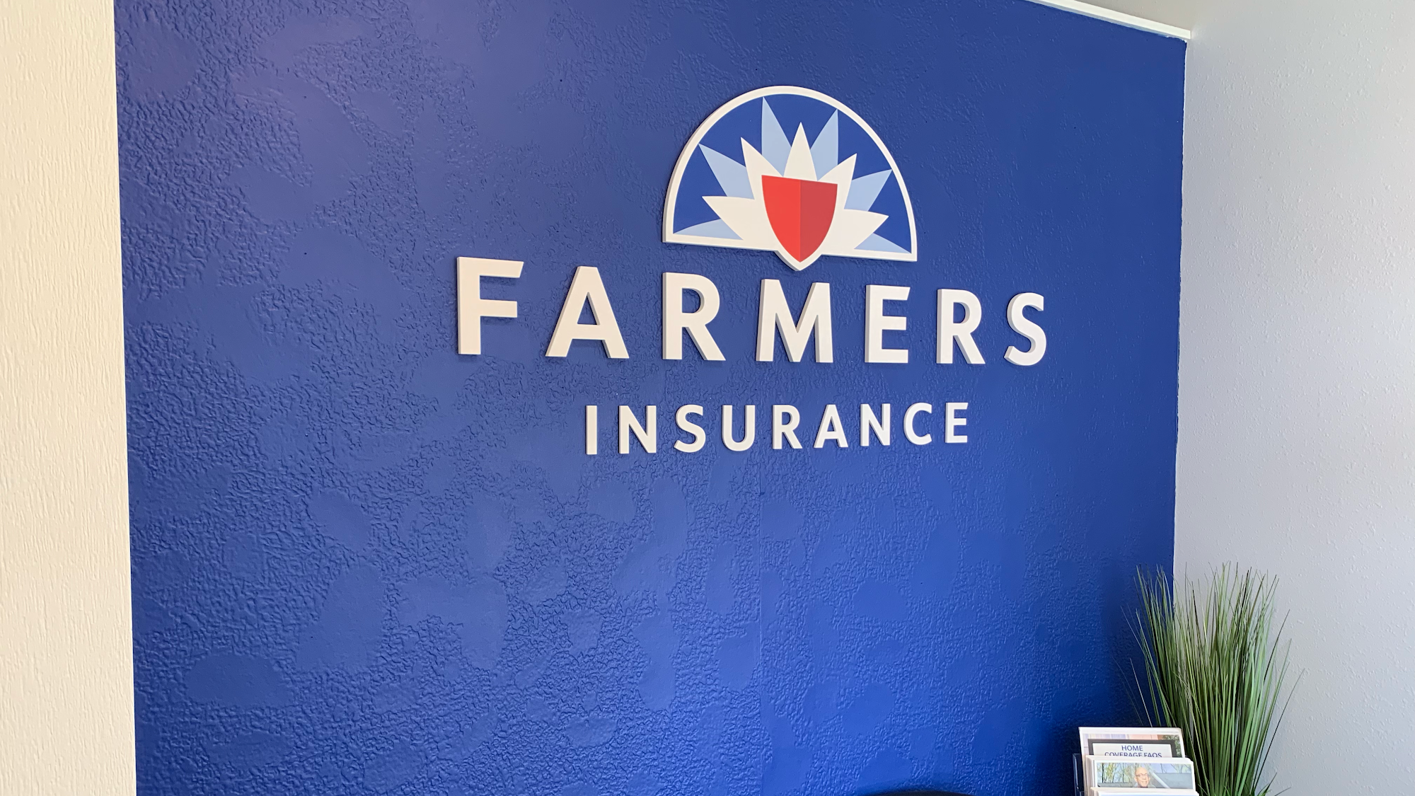 Farmers Insurance - Eric Luzar