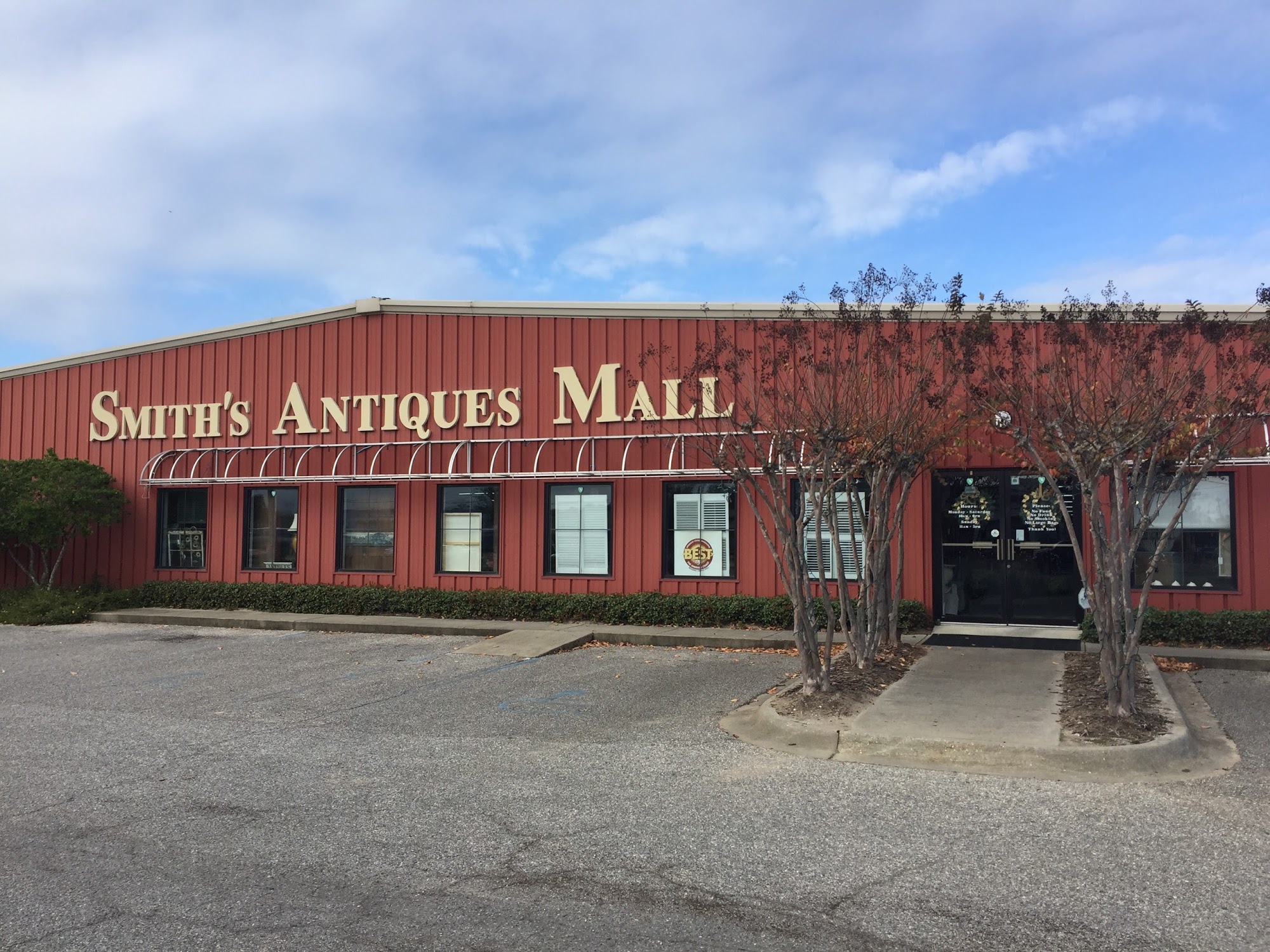 Smith's Antiques Mall
