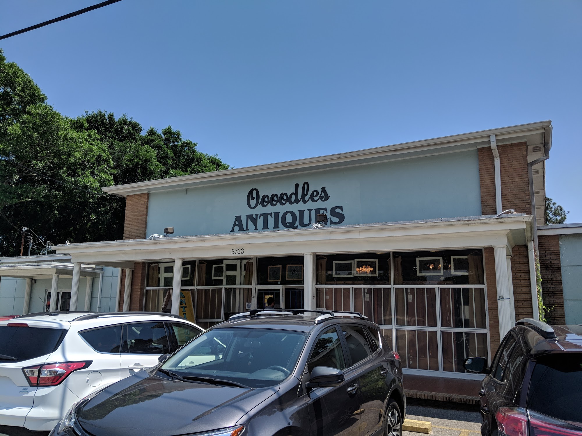 Oooodles Antiques