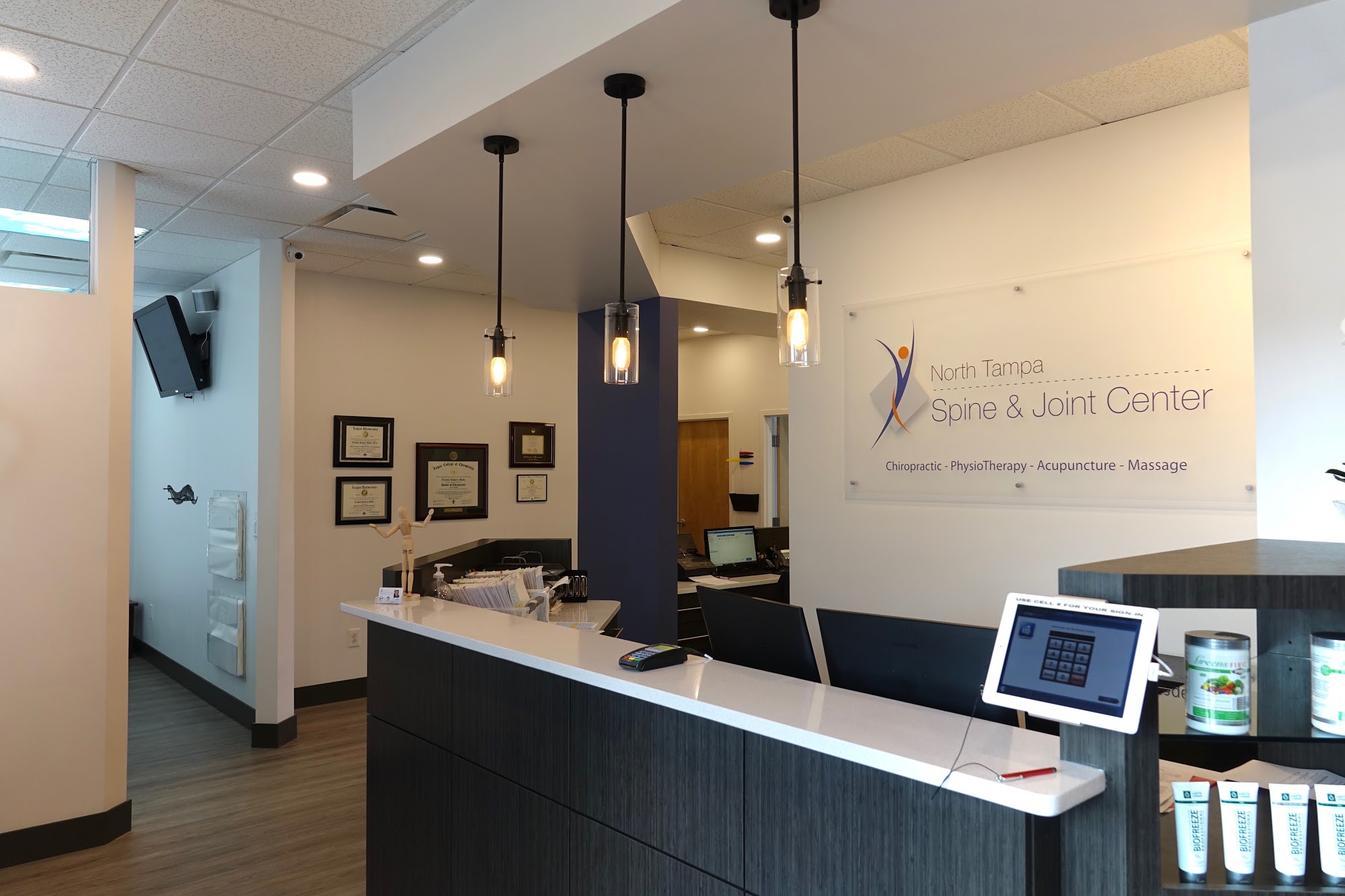 North Tampa Spine & Joint Center (Chiropractor - Acupuncture - Massage)