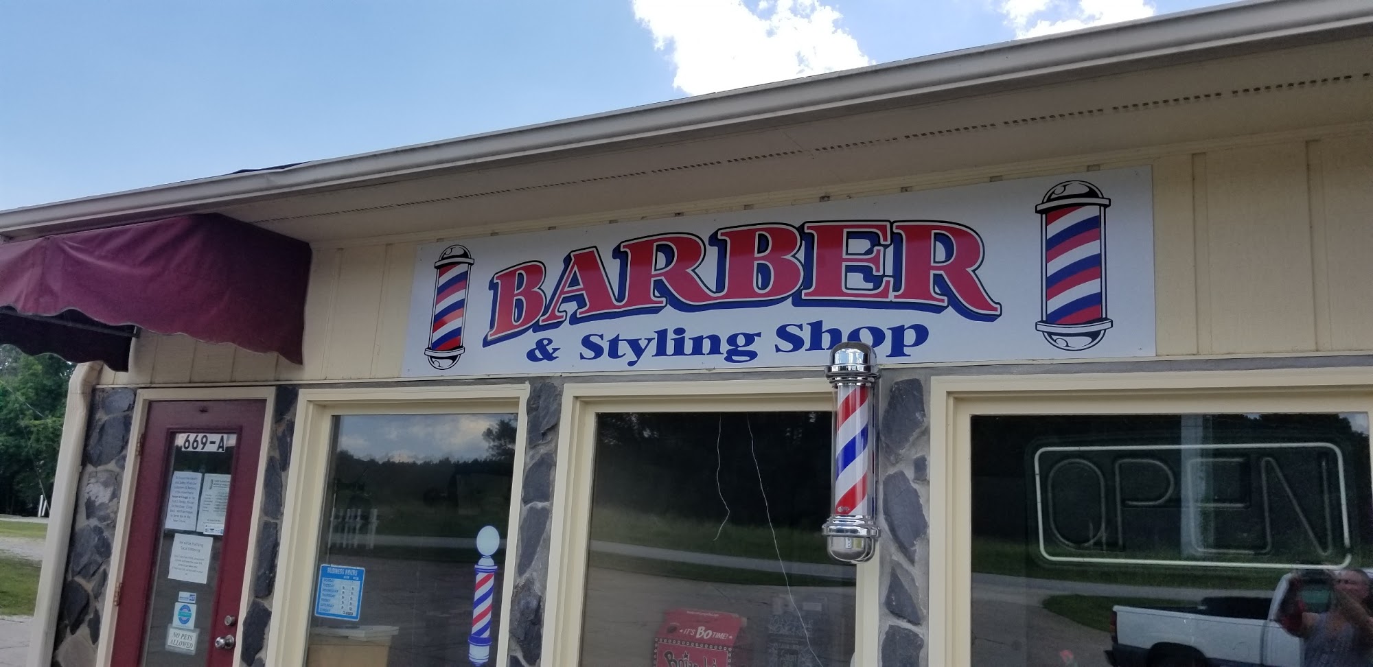 Chris' Neighborhood Barber Shop