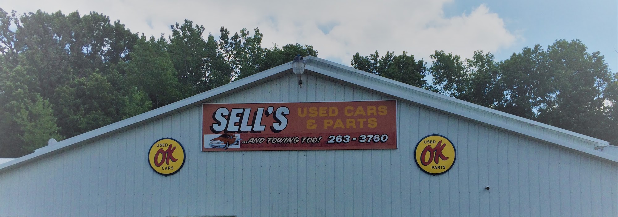 Sells Used Parts & Towing