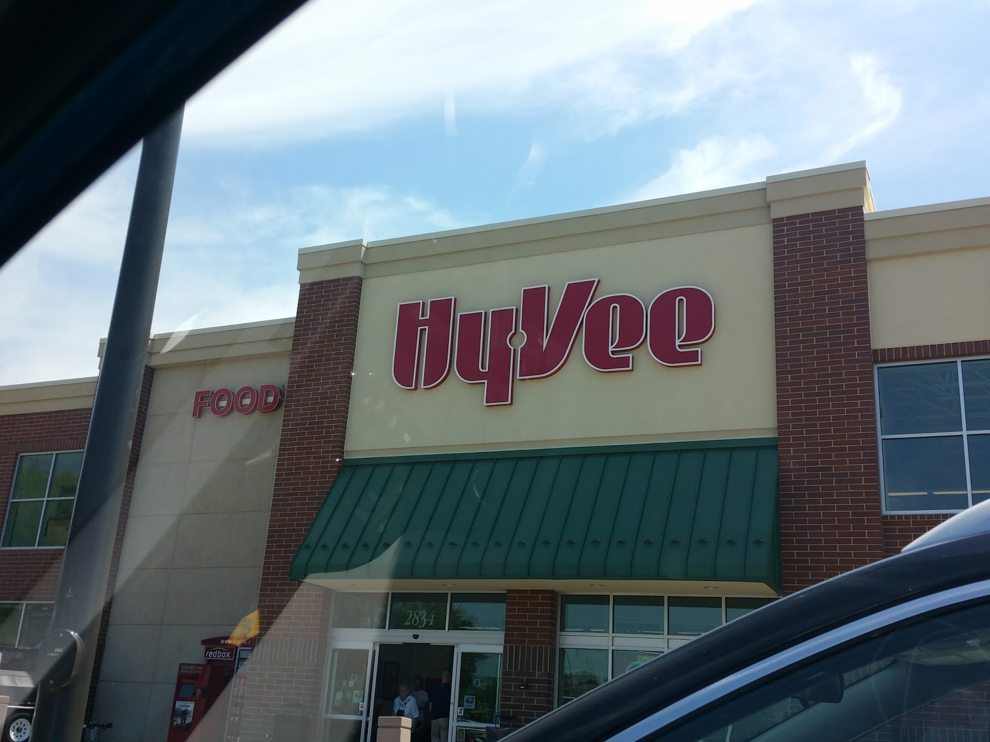Hy-Vee Grocery Store