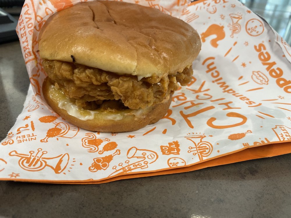 Popeyes Louisiana Kitchen 2390 Homer M Adams Pkwy, Alton