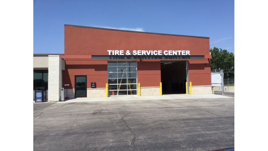 Blain's Farm & Fleet Tires and Auto Service Center - Bourbonnais, IL
