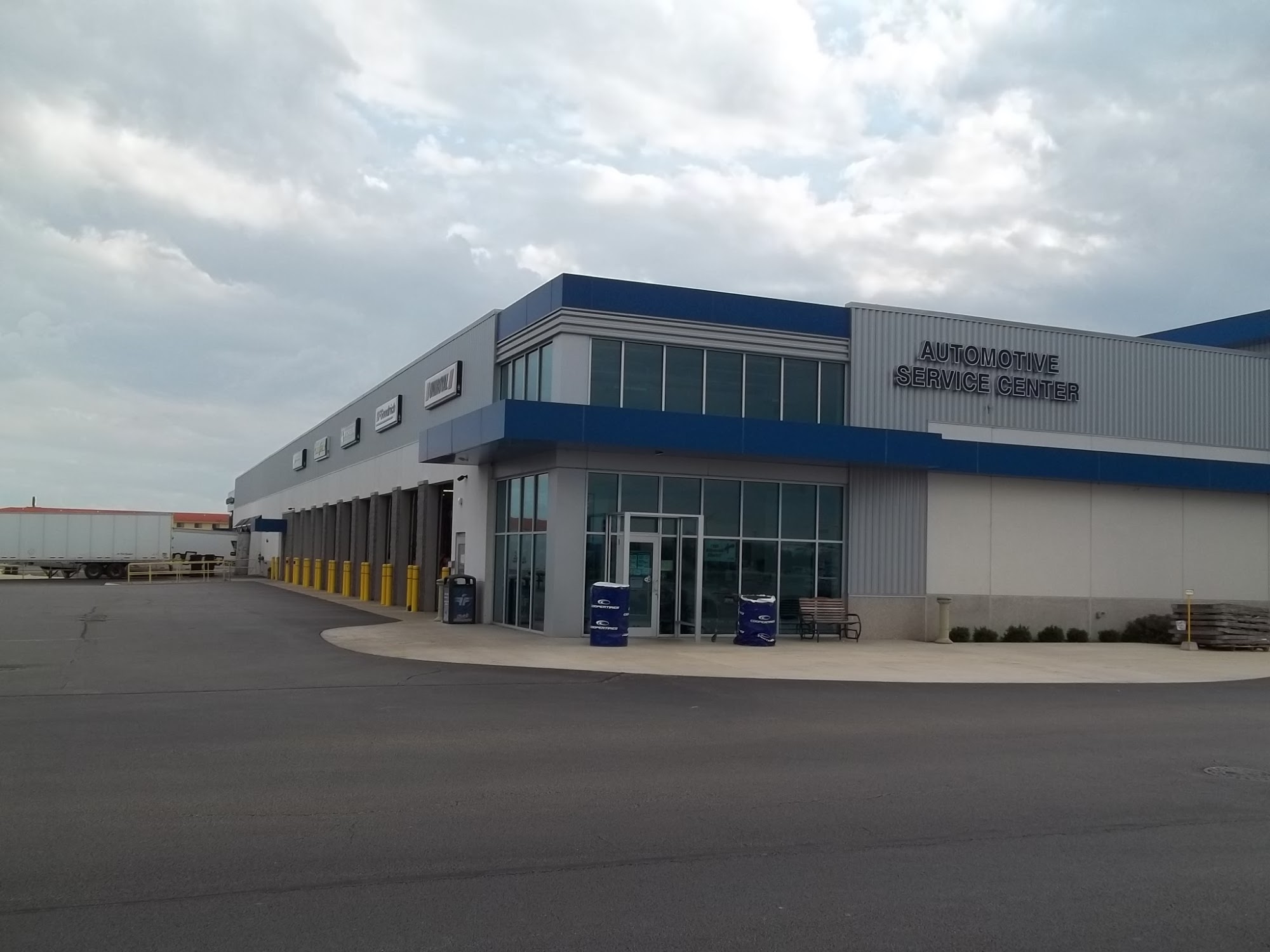 Blain's Farm & Fleet Tires and Auto Service Center - Morton, IL