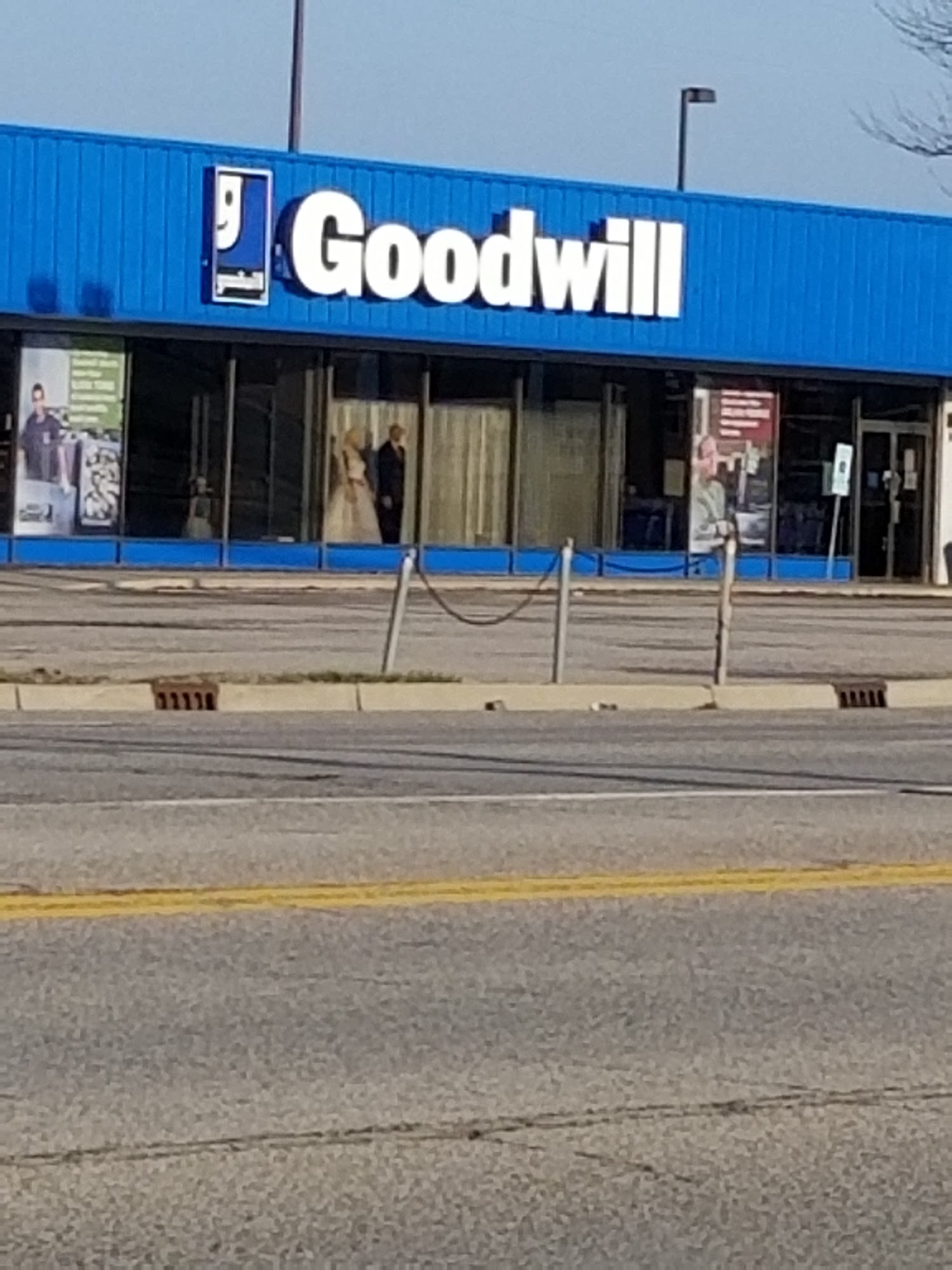 Goodwill Springfield IL Dirksen Parkway - Land of Lincoln Goodwill Industries