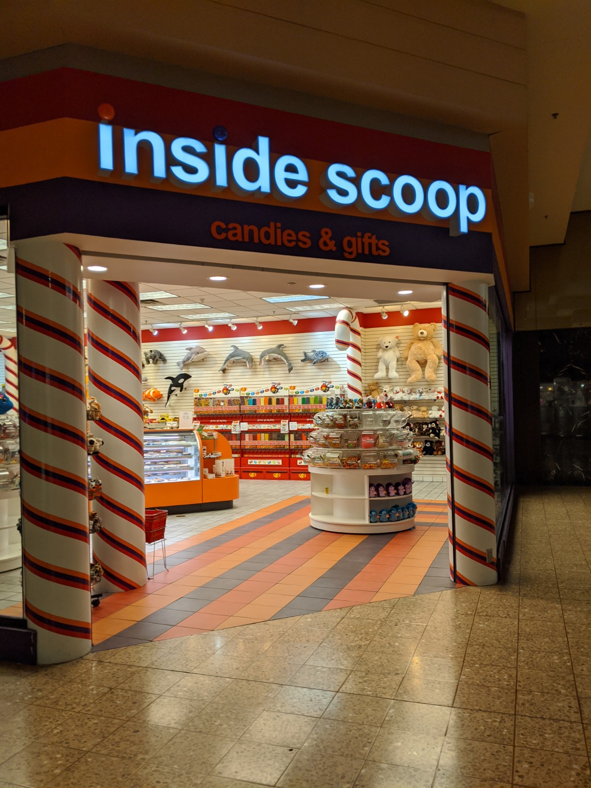 Inside Scoop Candies & Gifts