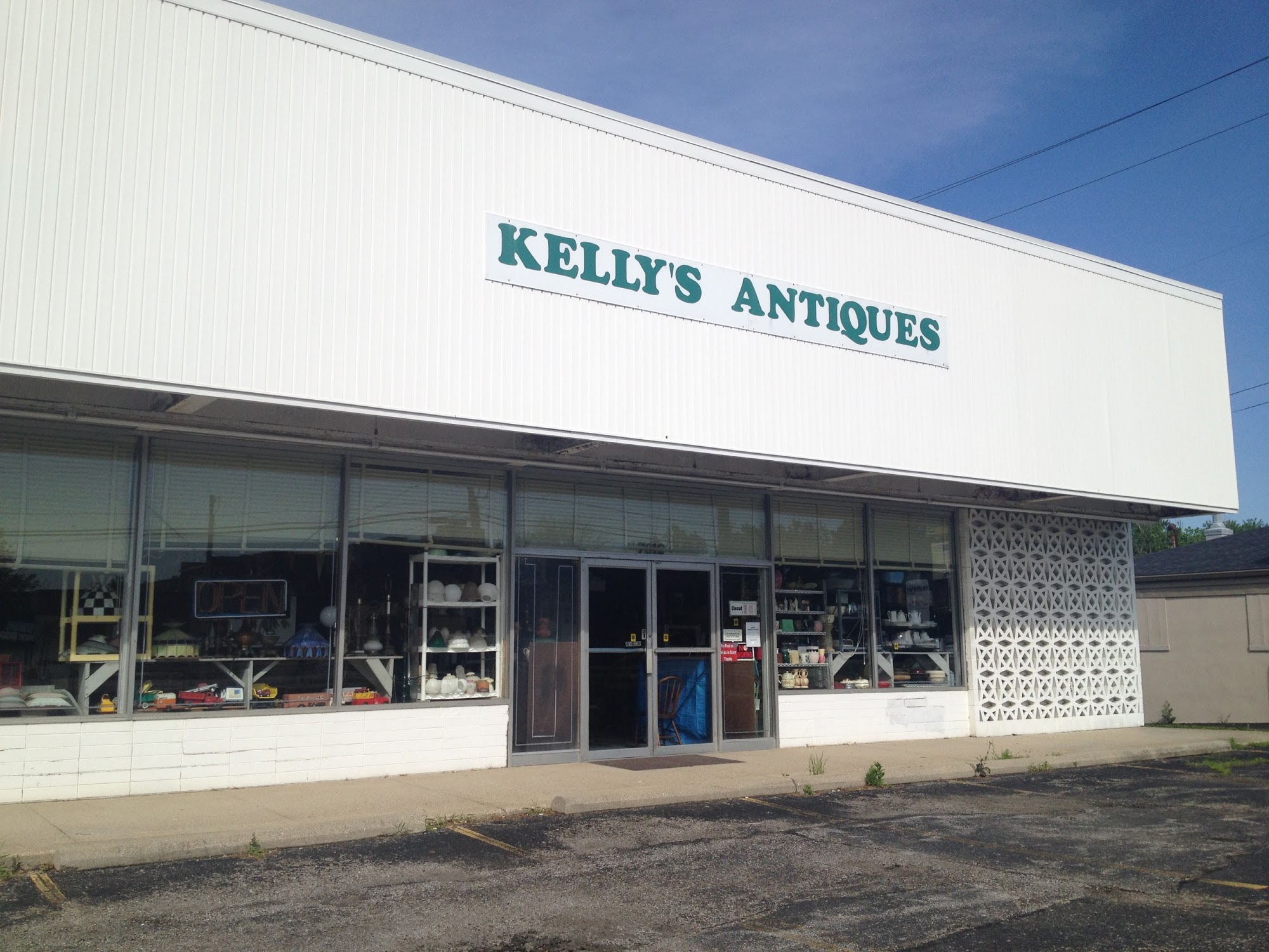 Kelly's Antique Shop