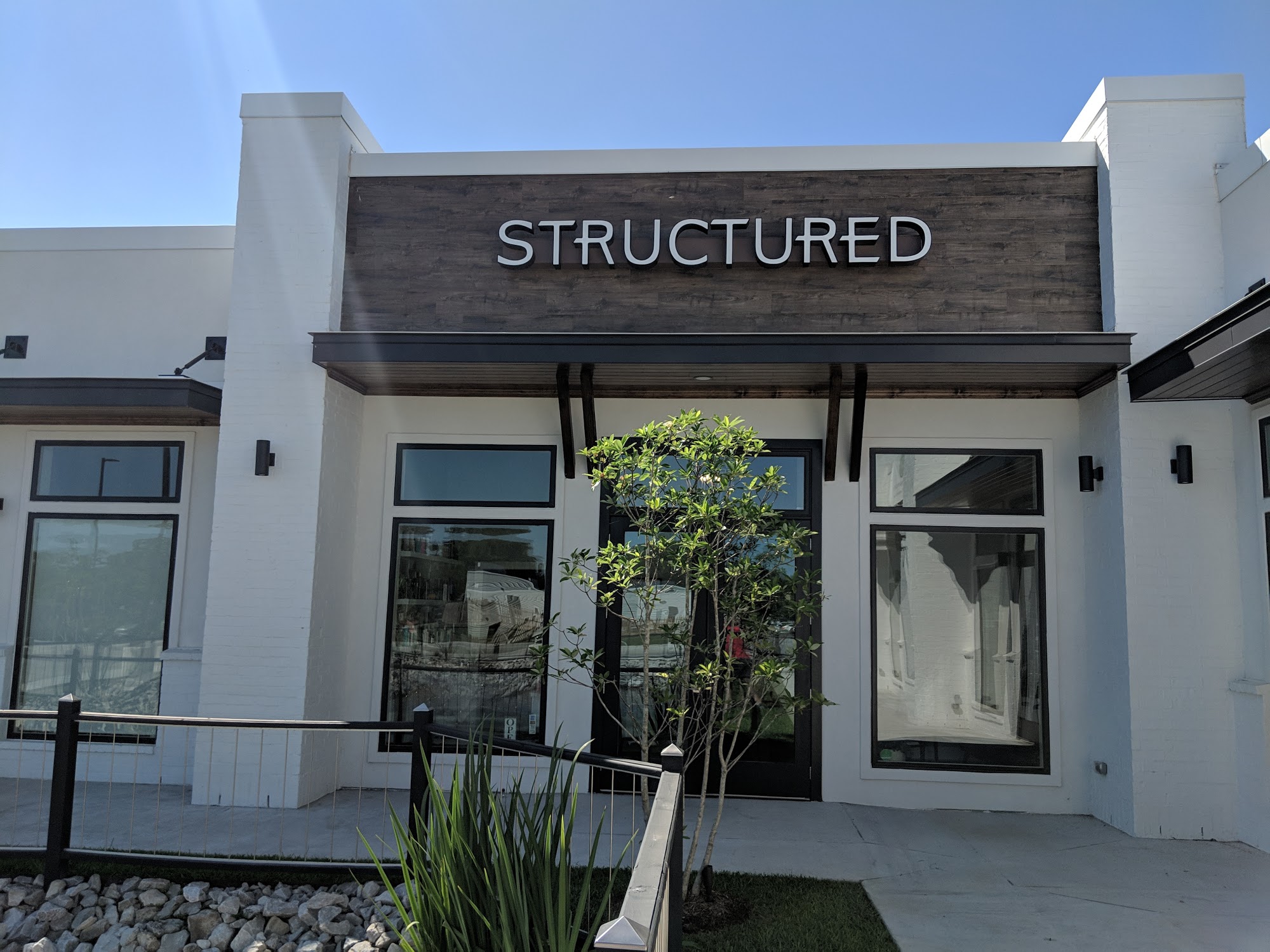 Structured: A Hair Studio