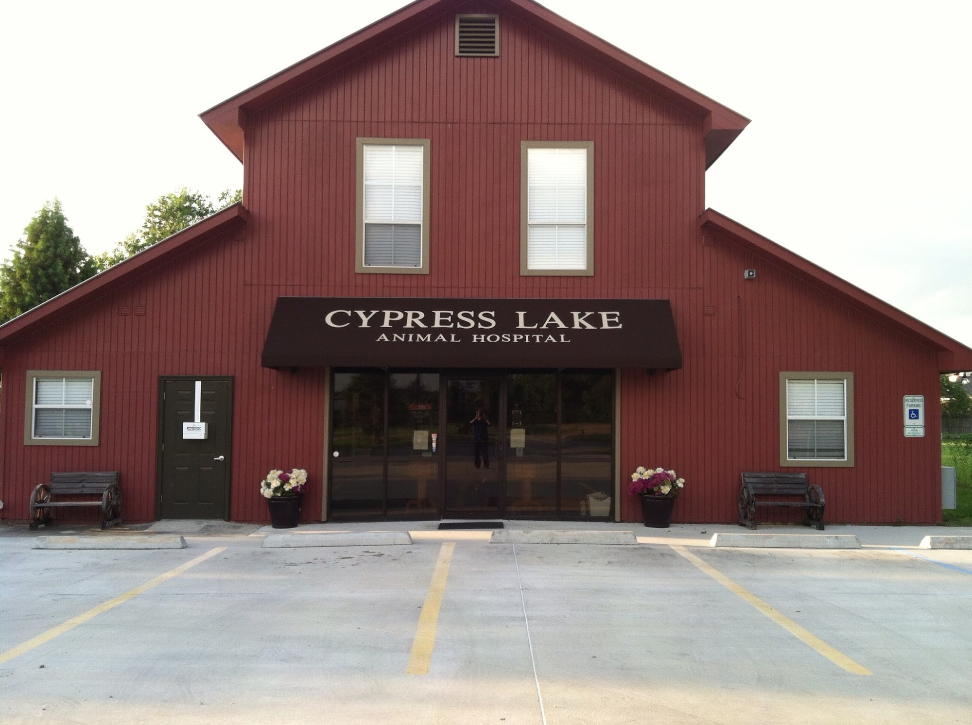 Cypress Lake Animal and Emergency Hospital