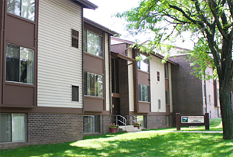 Rossbrooke Apartments and Townhomes