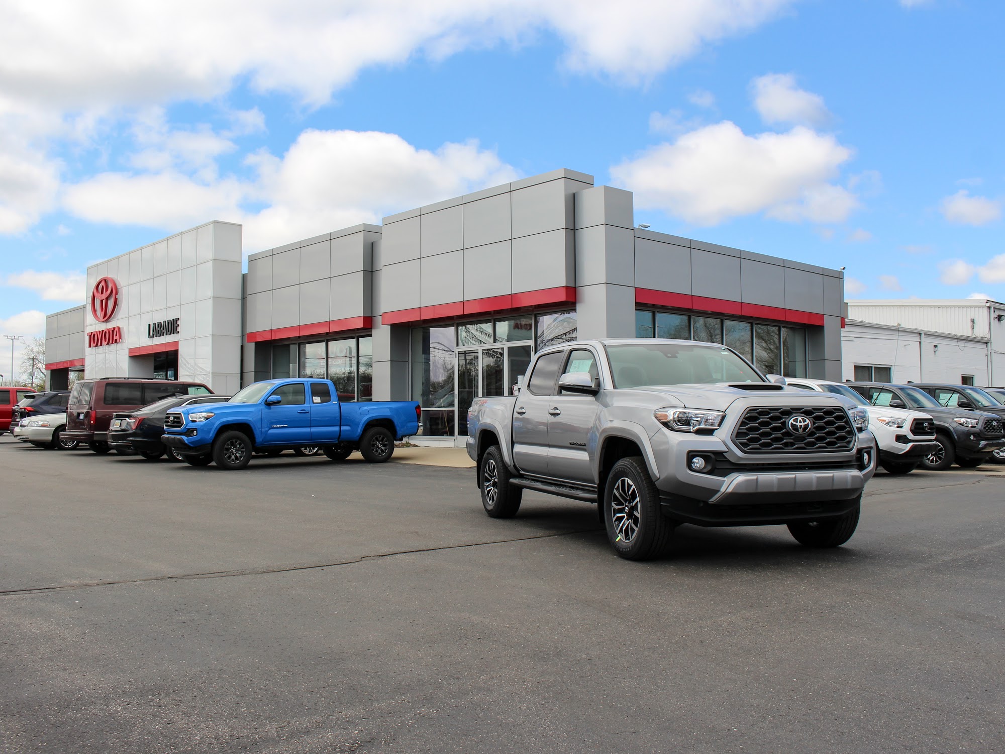 LABADIE TOYOTA - Bay City MI - Hours, Directions, Reviews - Loc8NearMe