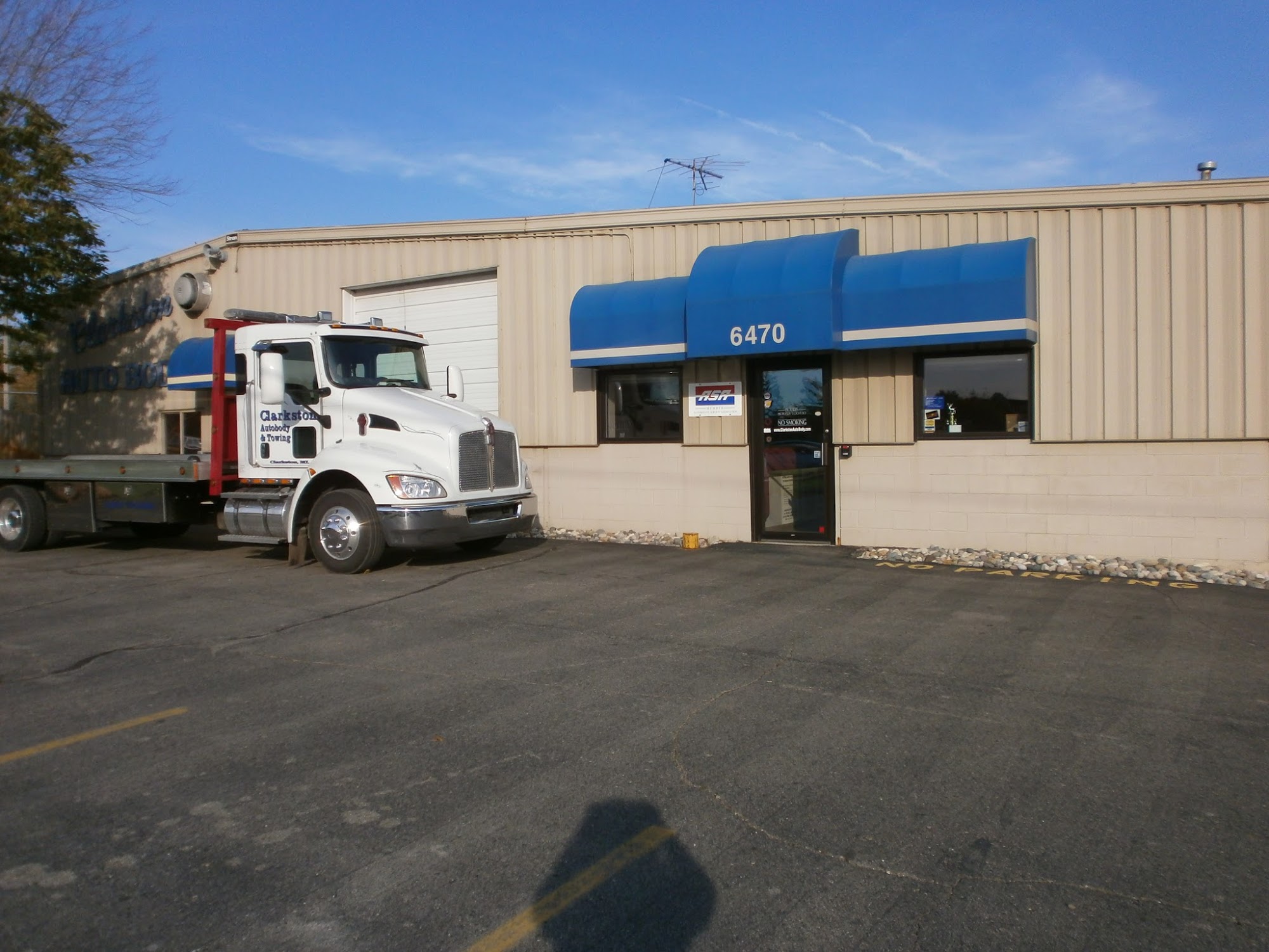 Clarkston Auto Body and Towing Inc