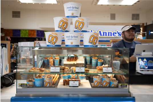 Auntie Anne's 662 W 14 Mile Rd, Troy