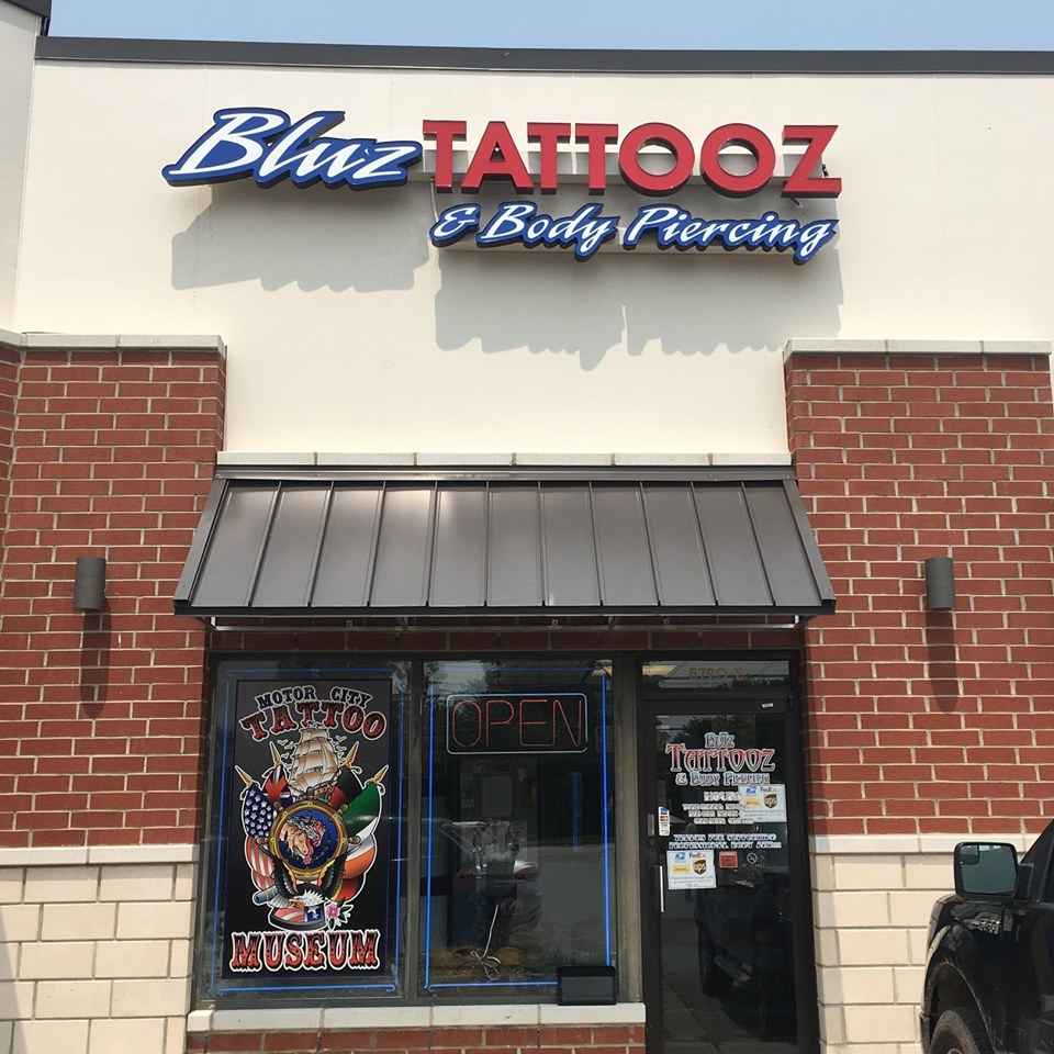 Bluz Tattooz & Body Piercing Inc.