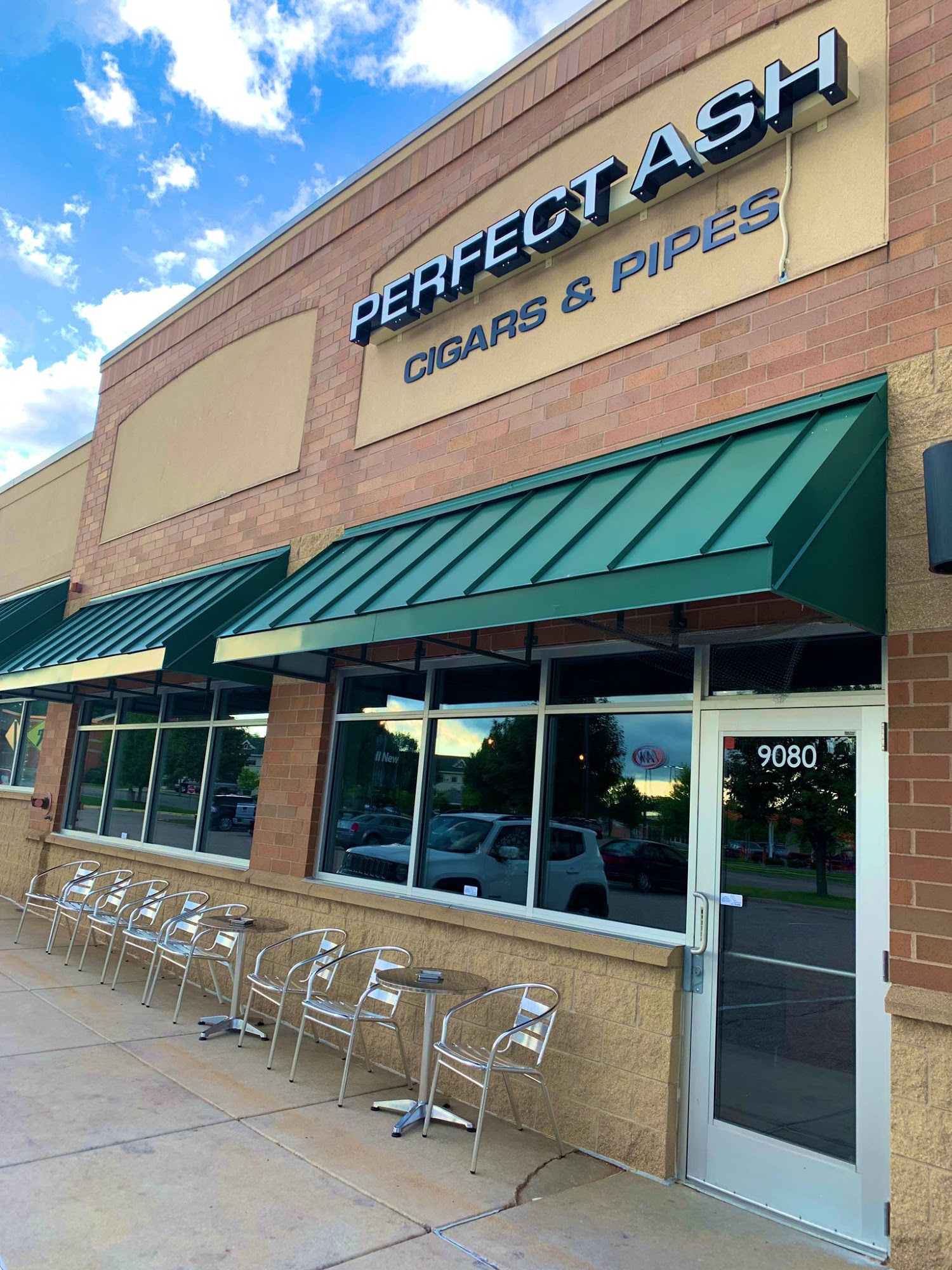 Perfect Ash : Cigar Lounge & Tobacconist Shop in Inver Grove Heights