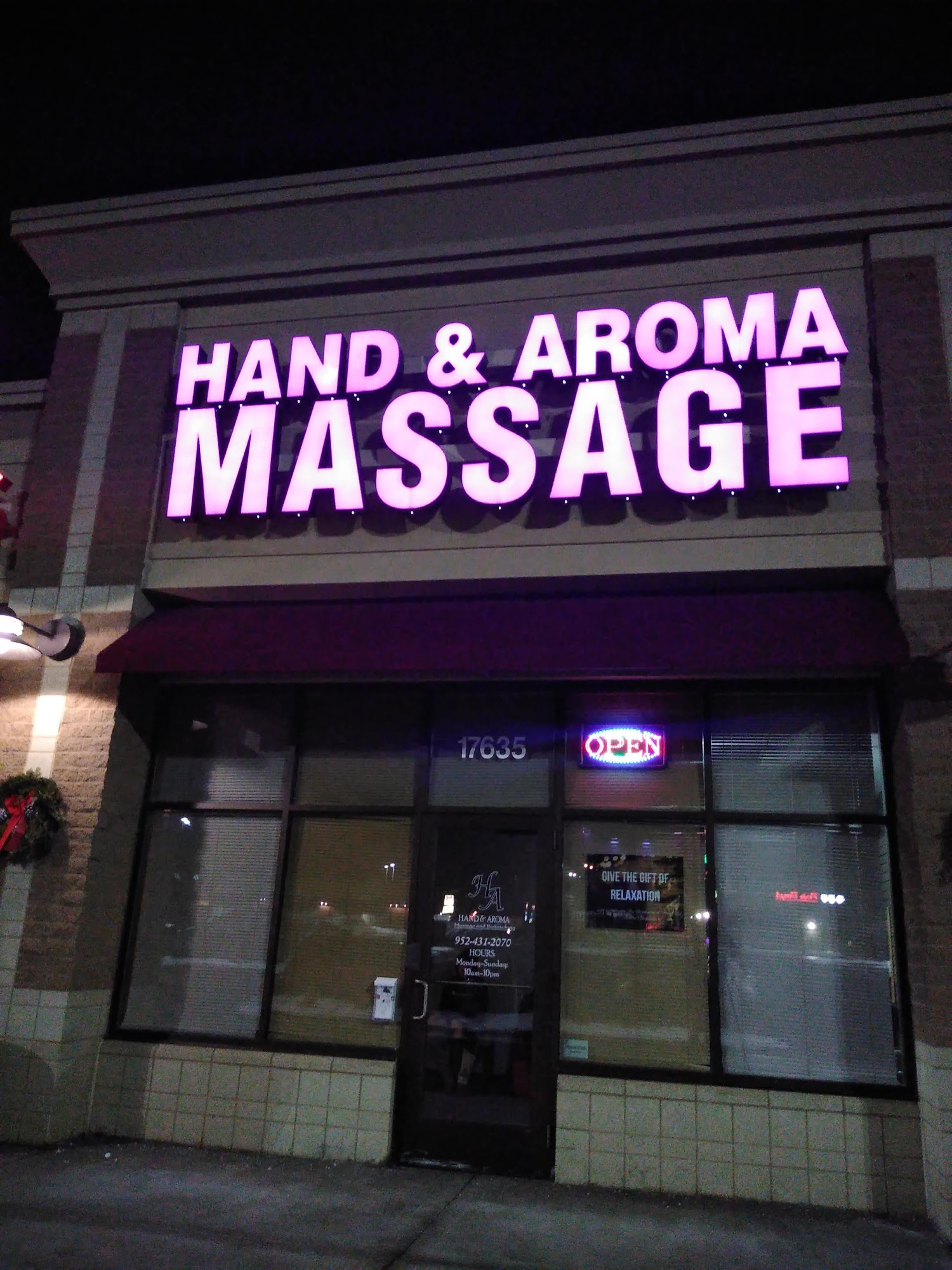 Hand & Aroma Massage