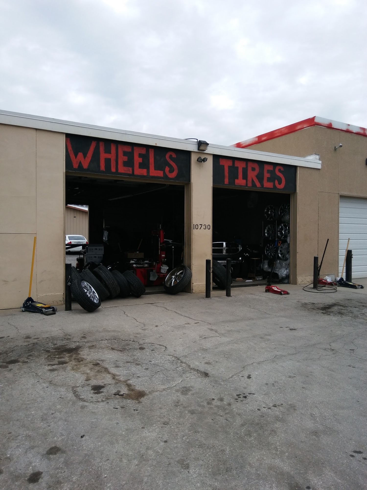 Dub Empire Tires & Wheels